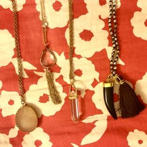 Set of 4 long pendant necklaces